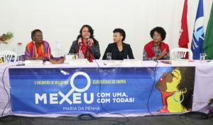 Eliceuda em V Encontro de Mulheres Educadoras do SINPRO-DF, onde teve o lançamento da segunda edição da Revista SINPRO Mulher e o Prêmio Mulheres Educadoras Cidadãs do Mundo. Na mesa da esquerda para a direita, estão Cleusa de Jesus (Presidenta do Sindoméstico -BA), Eliceuda França (Diretora do SINPRO - DF),Gina Vieira e Cristiane Sobral (Professoras da SEE e escritoras).